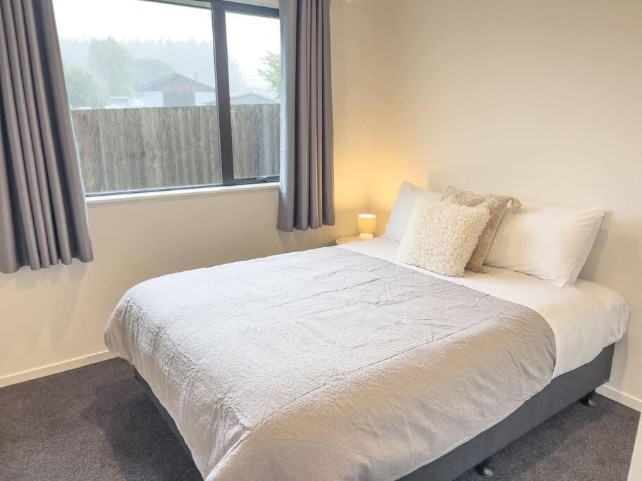 Rotorua Sunshine Brand New 4 Bedroom House Eksteriør bilde
