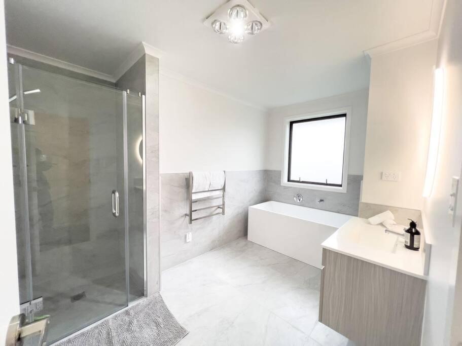 Rotorua Sunshine Brand New 4 Bedroom House Eksteriør bilde